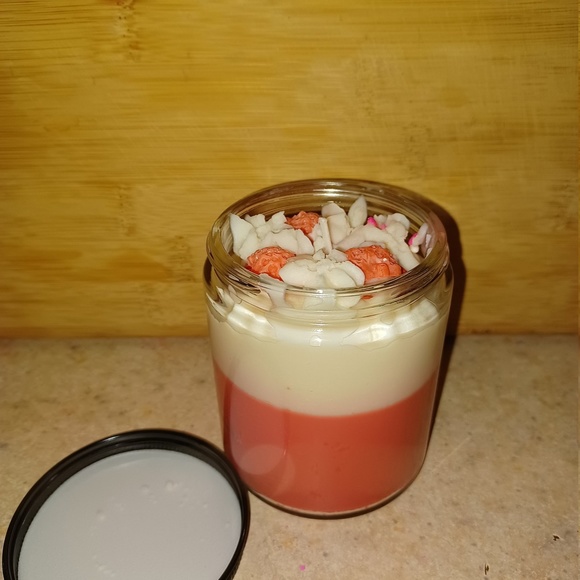 Strawberry Shortcake Candle - Picture 4 of 4